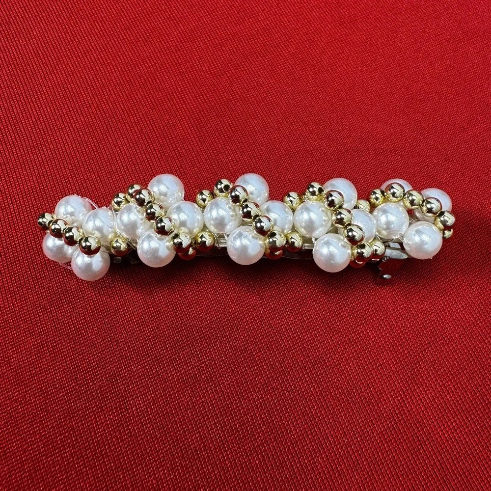 Vintage Faux Pearl On Links‎ Barrette-Easy Snap